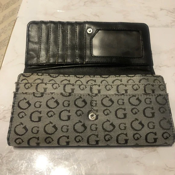 Wallet - Picture 3 of 6